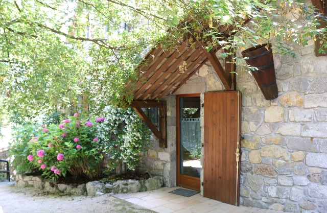 Blue Cottage en Casteljau