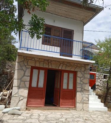 Blue House Tino