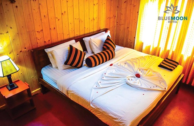 Blue Moon Hotel