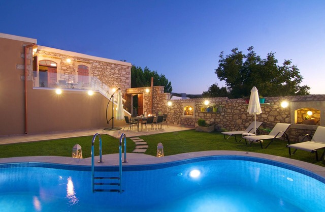 Blue Paradise villa con piscina y jacuzzi para 5 personas