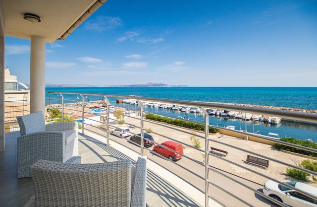 BOHEMI - Fabulosa casa frente al mar con piscina interior. Wifi gratis.