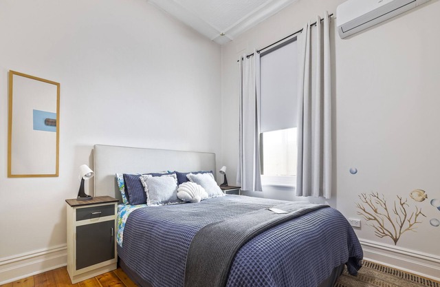 Bohemian beachside Henley Beach unit - one minute walk to the beach