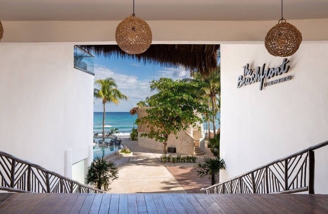 Boho Chic Beachfront Room w/ Minibar & Modern Amenities ALL-INCLUSIVE
