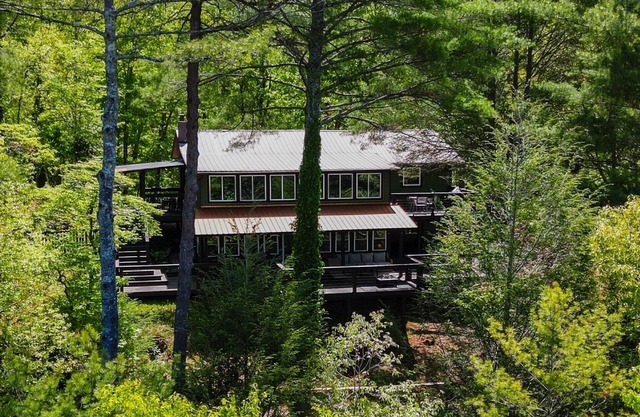 Boho Mountain Escape - Mountain Views/River Front/Hot Tub!