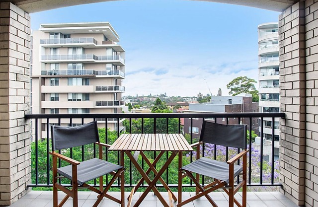 Bondi Haven(ISYD) - Centrally located 2 bedroom apartment with terrace and parking