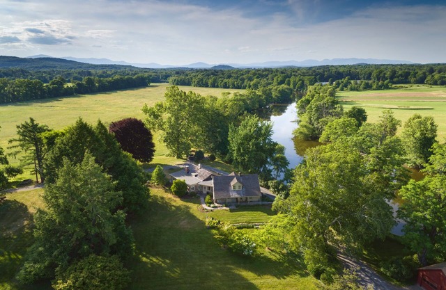 Granja Bontecou con vistas al río Wallkill