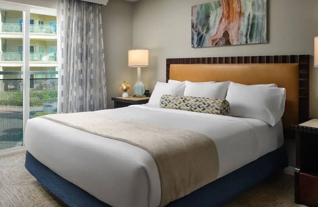 Book NOW! 1 or 2 bedroom villa or suites in lovely Escondido upon availability