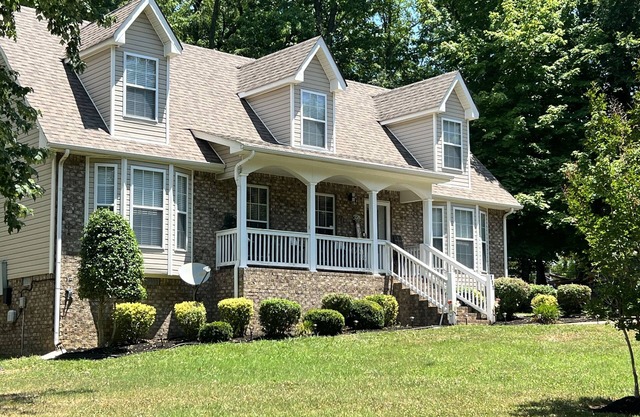 Book The Essential Stay! It’s a short +\-30 min dr to Nashville/Clarksville TN