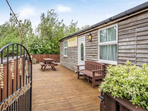 Bosuns Rest - 16265