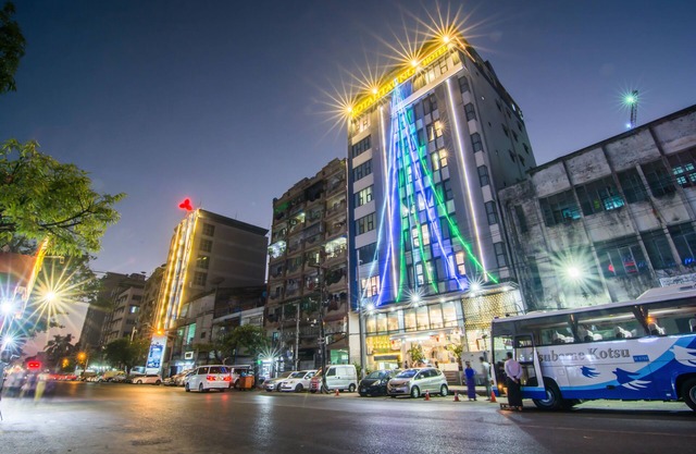 Botahtaung Hotel