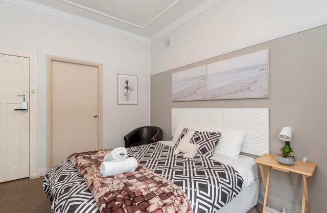 Boutique Private Suite 7 Min Walk to Sydney Domestic Airport - SHAREHOUSE 109R1