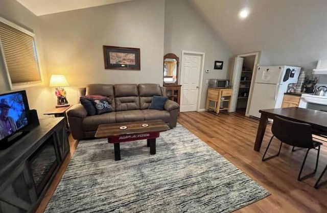 Bozeman Adventure Hub-1 Bedroom w/ Garage