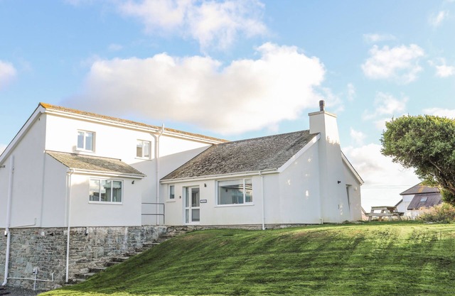 GOLF - APARTAMENTO 3, admite mascotas en Trearddur Bay, Ref 1016559