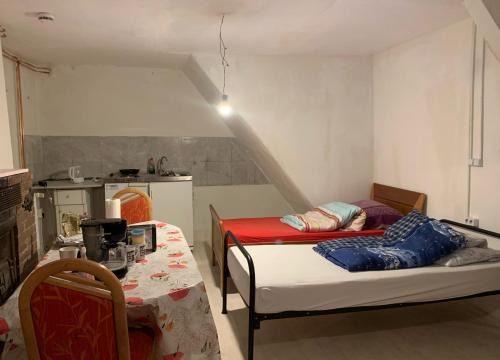Brakel Monteue- Ferin Zimmer 1