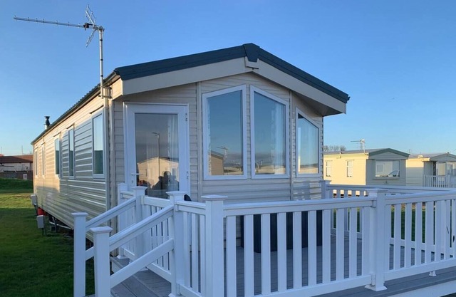 Nueva caravana con vistas al mar - Capacidad para 8 personas - 8 literas enormes