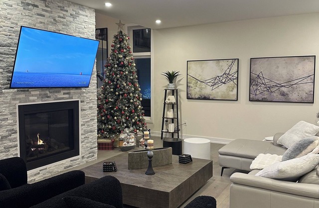 Brand New Ski Chalet in Blue Mountain Village! 🌲⛷️
