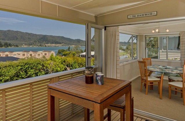 Escapada - Tairua Bach