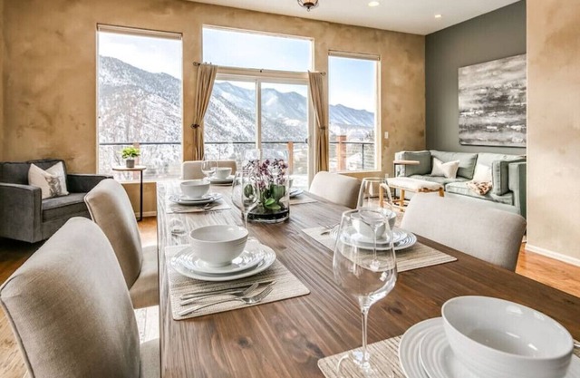 Breathtaking Views Mountain Modern Estate Hot Tub