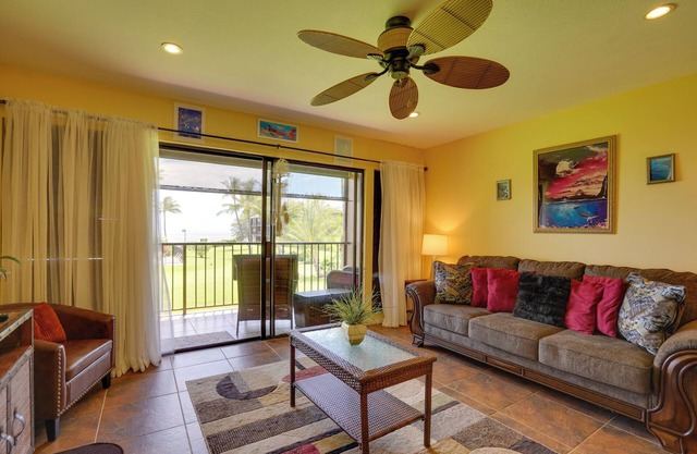 Breezy Kaunakakai Retreat w/ Community Pool!