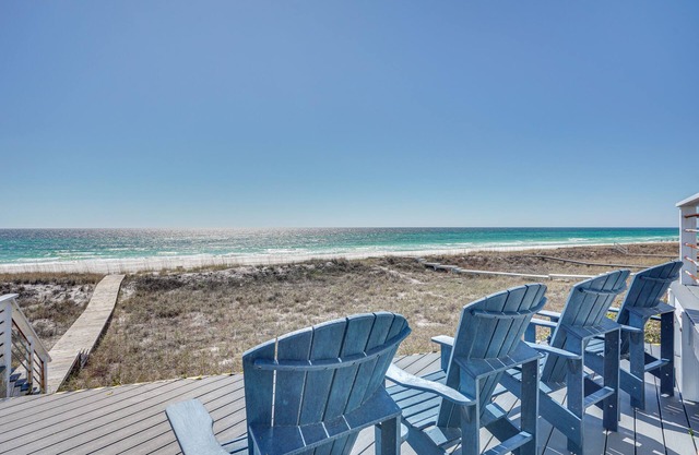 Breezy PCB Retreat w/ Direct Beach Access!