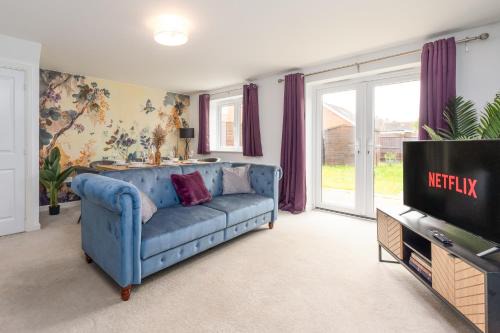 Bright 4 Bedroom House-Sleeps 7-Parking-Nr Hospital-Contractors Stay