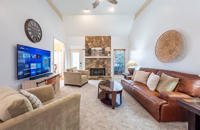 Bright & Airy Home Near Cartersville Attractions