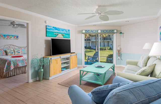 Condominio temático brillante y divertido en la playa - en Little Sabine Bay