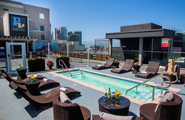 Bright Room w/ Artistic Touch Near Museums, Harbor + Local Attractions