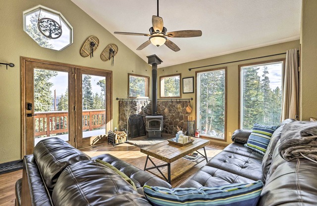 'Bristle Cone' Fairplay Cabin w/ Hot Tub