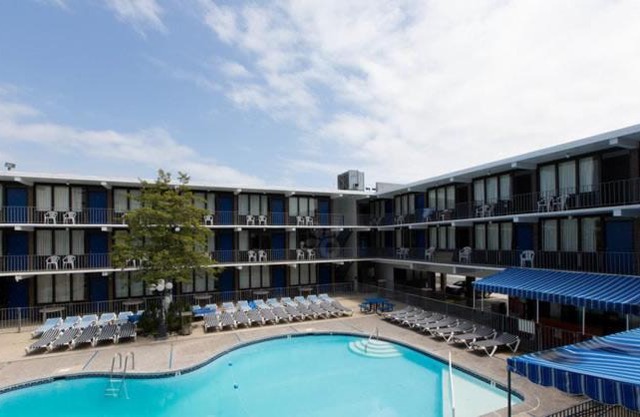 Brittany Motel