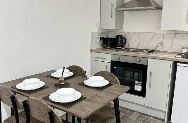 Broad Street, Wolverhampton - 2 Bedroom Apartment