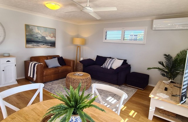 Broadwater Views, Secure Parking - 2 BDR Family sized, Long or Short stays