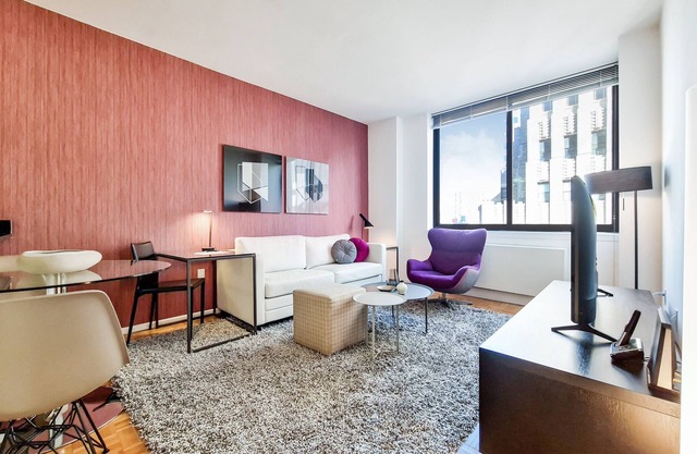 Brooklyn Heights One Bedroom with Amenitites