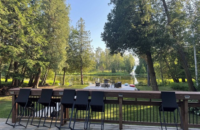 Wally & Jane's Waterfront cerca de Glen Arbor