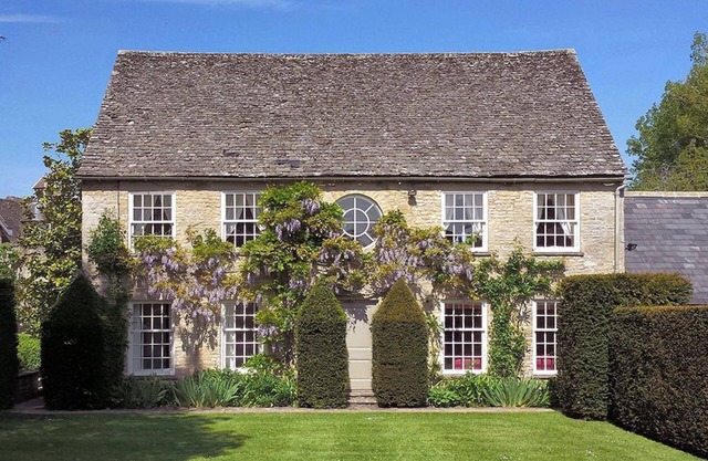 Bruern Cottages - Weir House (para 10 + 4)