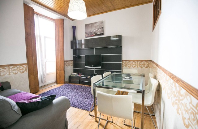 Brya Black Apartment, Wifi, Histórico