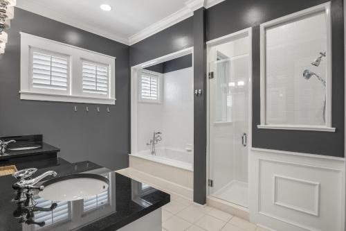 Bungalow 8