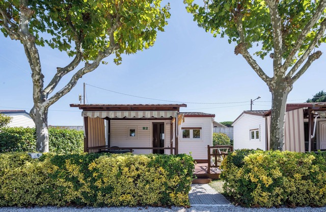 Bungalow 'B' con piscina privada, terraza privada y Wi-Fi