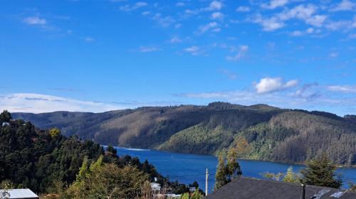 Cabaña Acogedora con Vista al Río Valdivia, Niebla