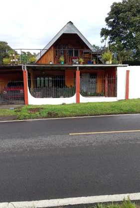 Cabaña con patio y tres cuartos