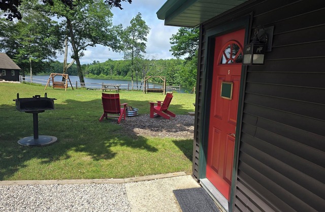 Cabin #5- Sleeping Bear Resort