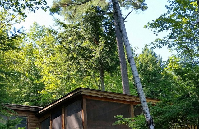 Cabina en Long Pond, a pocos pasos del lago.