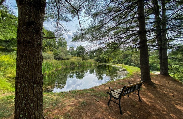 Hermosa cabaña con estanque de pesca en las colinas de Hocking
