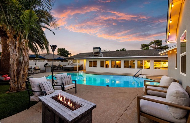 Scottsdale Cactus House Retreat w/ Pool, Spa, Casita,AZ Sun/Game Room & Kids Hideaway|Corporate & Bridal Events