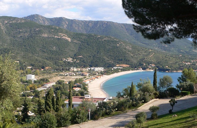 Casa californiana junto al mar - SAGONE
