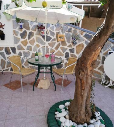 Calle Dr Fleming 3 bedroom home for 6 people