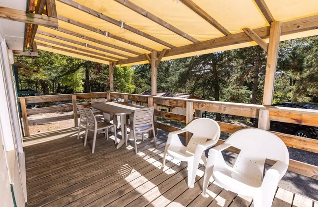 Camping Alpes Dauphiné **** - Chalet Havitat 2 bedrooms 35m² 6 people