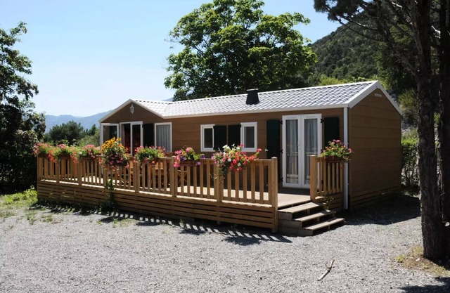 Camping l'Ecrin du Lac *** - Chalet 3 Rooms 4/6 People Air Conditioned + TV