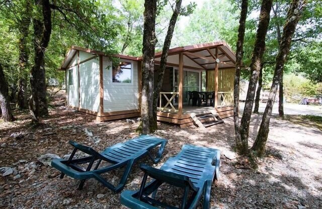 Camping La Paille Basse - Chalet Confort 4 Pièces 6 Personnes