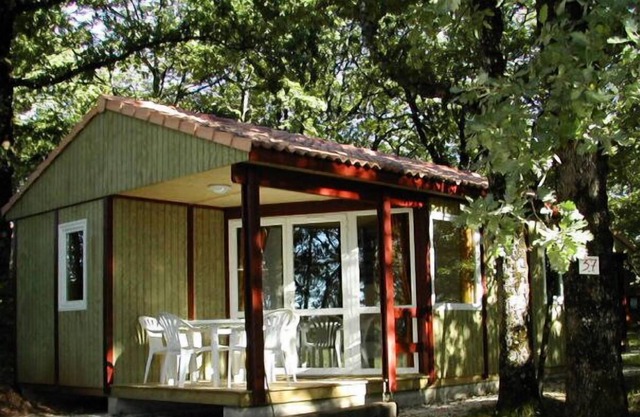 Camping La Truffière *** - Chalet Confort 3 Habitaciones 5 Personas